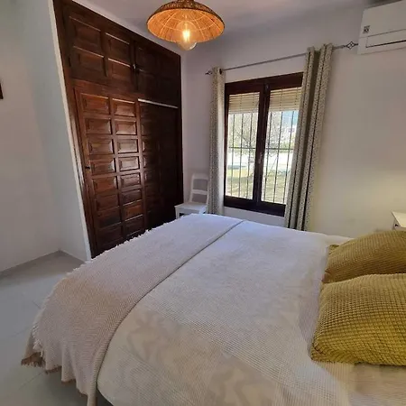 بيت للعطل Casa Andaluza نيرخا